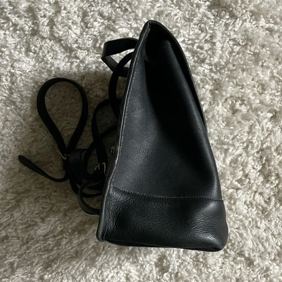 Vintage Coach 9791 Large Daypack Black Leather Backpack - Picture 5 of 14